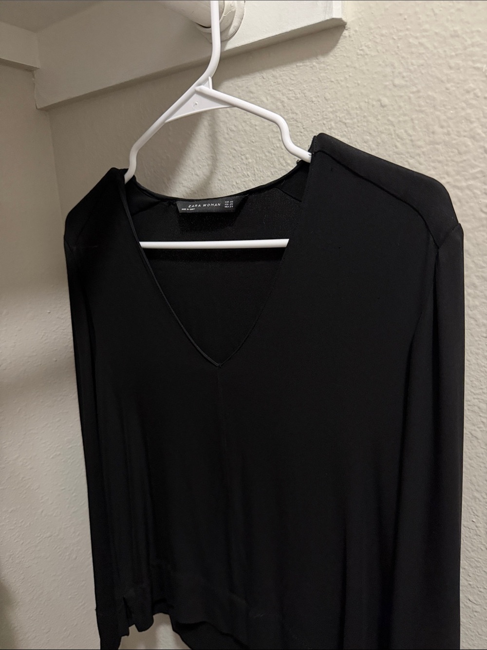 Zara Black V-Neck Long Sleeve Midi Dress